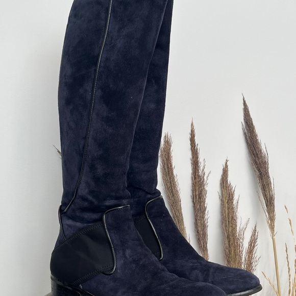 Donald J. Pliner Black Heeled Boots - Picture 2 of 9